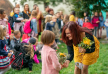Lingua Universal školní rok zahájila pod širým nebem a s úsměvem na tváři