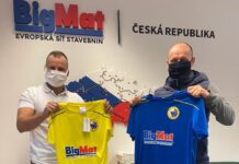 Společnost BigMat darovala mladým sportovcům dresy