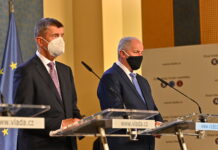 KORONAVIRUS: Vláda zavírá obchody a omezuje volný pohyb lidí