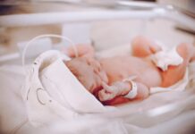 VOLNÁ MÍSTA: Porodní asistentka/asistent