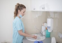 VOLNÁ MÍSTA: Charita Litoměřice přijme zdravotní sestru do terénu