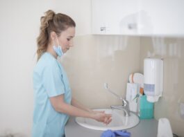 VOLNÁ MÍSTA: Všeobecná sestra/ bratr s osvědčením