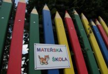 V maložernosecké školce dětem měří teplotu. Kvůli koronaviru