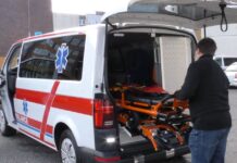 LITOMĚŘICE: Nemocnice převzala novou sanitku