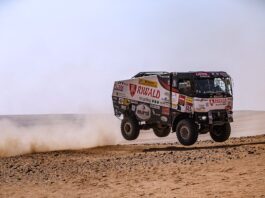 DAKAR – Maratonská pasáž je minulostí, posádky bojují o top ten
