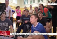 ŠTĚTÍ: Projekt Česko vesluje vynesl štětským školákům trenažér