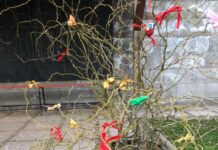 Lingua Universal slaví Velikonoce navzdory covidu. Vyrobila Vajíčkovník