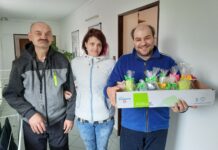 Klienti chráněného bydlení NADĚJE obdarovali zdravotníky v očkovacím centru