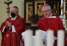 FOTOREPORTÁŽ – Velkopáteční obřady v katedrále sv. Štěpána v Litoměřicích