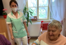 V Domově důchodců Čížkovice slavili 80. narozeniny