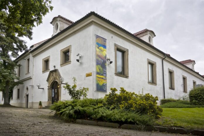 galerie-roudnice-nad-labem_2013-Foto-Filip-Skalák-720x481