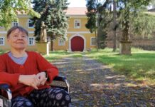 Paní Mikulcová ze SeniorCentra si splnila přání: poznala město Terezín