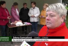 LOVOSICE: Na náměstí se v rámci osvěty rozdávala jablka