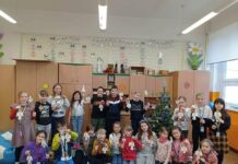 Děti ze ZŠ Antonína Baráka rozdávaly anděly seniorům