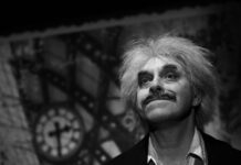 V divadle zazáří Miroslav Táborský v roli Einsteina