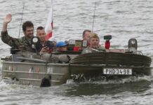 FOTOGALERIE – Sraz vojenských vozidel v Úštěku