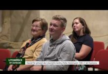 LITOMĚŘICE: David Šír přivezl do Litoměřic knihu Felix Holzmann 100+1 let humoru