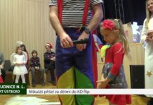 ROUDNICE N. L.: Mikuláš přišel za dětmi do KD Říp