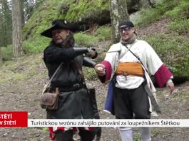 ŠTĚTÍ: Turistickou sezónu zahájilo putování za loupežníkem Štětkou