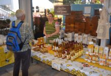 Na Zahradě Čech jsou i včelaři