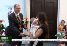 KŘEŠICE: Noví občánci dostali dárečky, maminky papírové květy na památku
