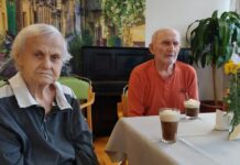 Klienti SeniorCentra SeneCura oslavili Martina stylově