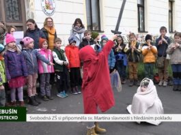 TŘEBUŠÍN: Svobodná ZŠ si připomněla sv. Martina slavností s hledáním pokladu