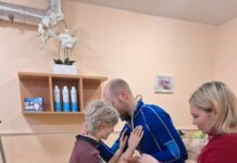 Chcete pečovat o svého příbuzného? Pomůže Charita Litoměřice!