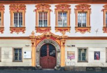 Hlavní budovu Severočeské galerie uzavřela instalace nových výstav