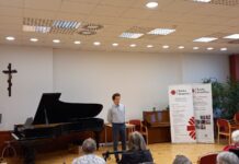 V Domově na Dómském pahorku zahrál pražský klavírista