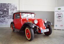 Parkoviště Retranchementu 5 v sobotu hostí sraz historických vozidel