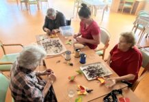 Klienti SeniorCentra SeneCura v Terezíně vyráběli z levandule