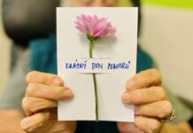 V SeniorCentru SeneCura u příležitosti Dne seniorů rozdávali dárky