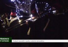 TŘEBENICE: Trubači navodili v parku sváteční atmosféru