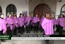 LITOMĚŘICE: Sbor Cantica Bohemica k vánoční náladě přispěl koncertem na náměstí