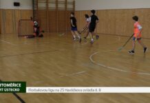 LITOMĚŘICE: Florbalovou ligu na ZŠ Havlíčkova ovládla 8. B