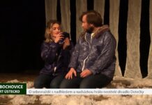 LIBOCHOVICE: O sebevraždě s nadhledem a nadsázkou hrálo neotřelé divadlo Dotečky