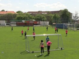 LITOMĚŘICE: Fotbalového turnaje pro starší školáky se zúčastnilo 16 týmů