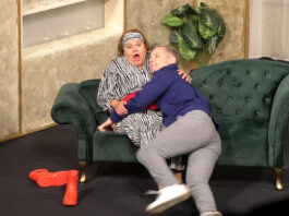 LITOMĚŘICE: Divadlo Háta pobavilo diváky komedií „Až naprší a uschne“