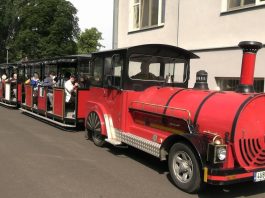 TEREZÍN: Senioři ze SeneCury se projeli výletním vláčkem